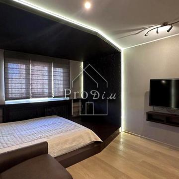 Продаж 3к квартири. Левка Лукяненка метро Мінська Пограми+