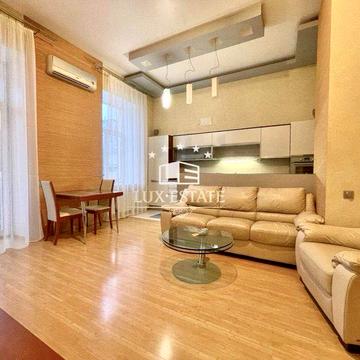 Продажа 2-комнатной квартиры в центре Киева, ул. Большая Васильковская, 23-В