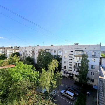 3-кімнатна кв вул Капушанська, 69м, гарне планування, газове опал,балконі лоджія утеплена готова до ремонту вільна від мебліа