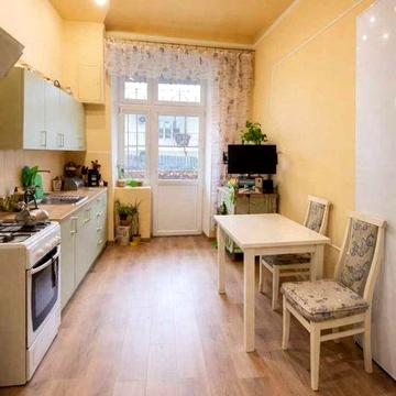 Продаж квартири на вул. Опільського