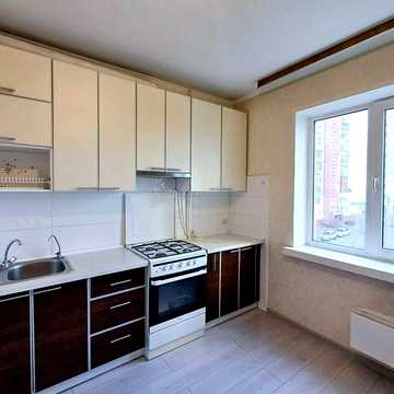 Продаж 3 кімн квартири по Пр Перемоги. Центр. Меблі. Сертифікат