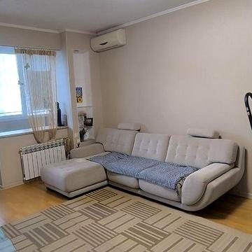 Продаж двокімнатної квартири на Намиві