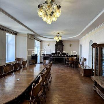 Продаж квартири в Царському будинку, Антоновича 9