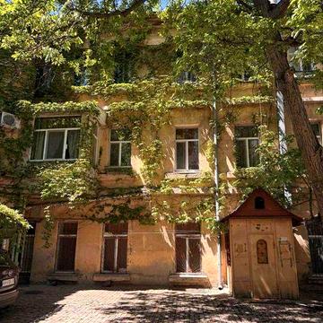 Продам 6 ком. квартиру  ул. Бунина / Филармония