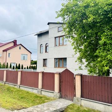 Новий будинок зі всіма зручностями ШУМСЬК