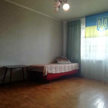 Оренда  1 кімнатної квартири 34 м.кв. вул Чорнобильська 12 Біличі метро Академмістечко