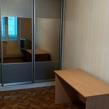 Супер !!! Сдам 1 кв метро Холодная Гора можно военного. 7000 гр.