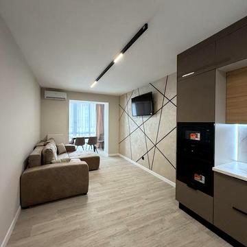 Оренда просторої 1,5 кімнатної, West Towers