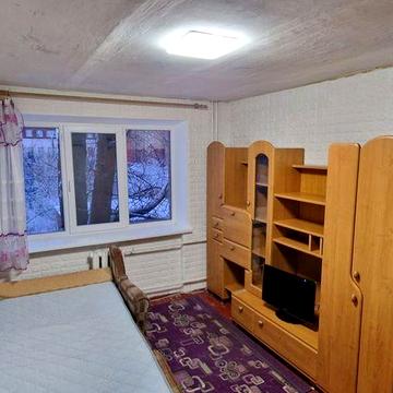 Здам затишну кімнату в центрі