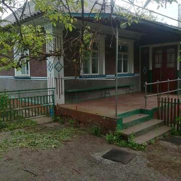 Продається будинок в с. Нова Пісочна Городоцький р-н. Хмельницька область.  .