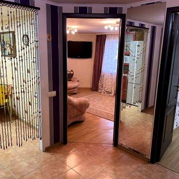 Сдам 2 к кв на Малиновского(Ватадурского) Дом мебели . Лифт,эл.плита