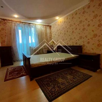 Оренда затишної трьокімнатної квартири на Соцмісті (мурашник) по Мистецькій.