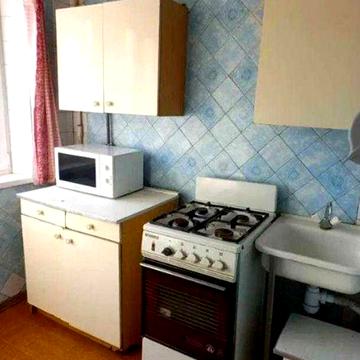 Продам 2-ку - 1 минута метро Армейская