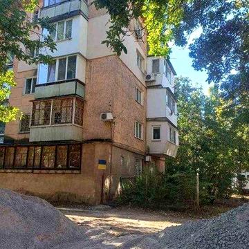 Продам 3-х комнатную квартиру на Малиновского.дом 61