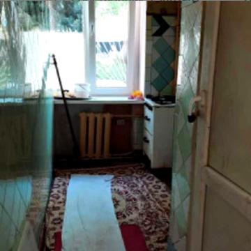 2-комнатная квартира в сталинке с высокими потолками