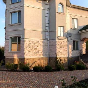 Капітальний будинок в Совіньйоні.