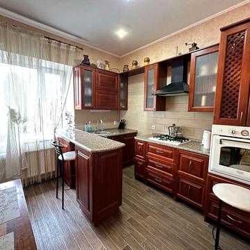 Оренда 3-кімн.квартири в ЦЕНТРІ