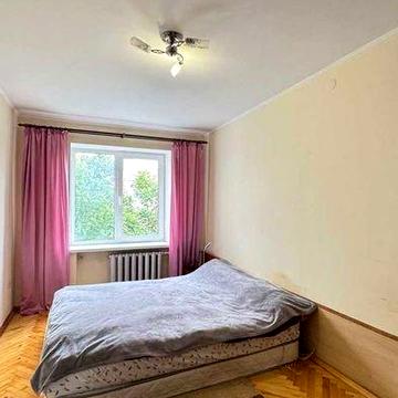 Продаж 3 кім. квартири  вул. Патона