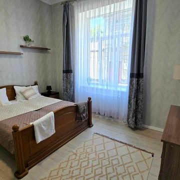 Оренда 1-кім.кв.вул.Братів Міхновських  з сучасним ремонтом