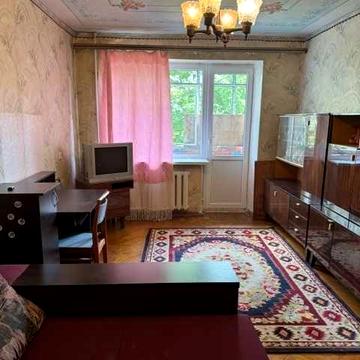 Продам 2к.кв.  м "Индустриальная", ул. Шариковая.