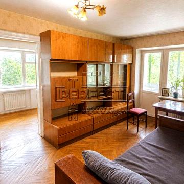 Продаж 2к квартири Автозаводська 21а