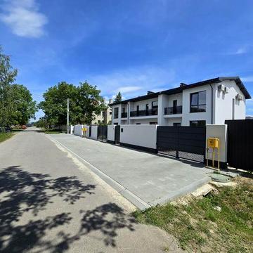 Будинок у форматі таунхауса / 126,5 м² / Земля 4,96 сотки / с. Кінчеш – біля Ужгорода