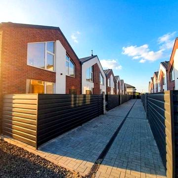 Продаж БЕЗ КОМІСІЇ Танхаусу 1 кімнатного 34.8м²  з зімельною ділянкою 10метрів.