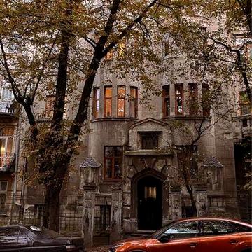 Продаж ексклюзивної квартири на вул. Коновальця