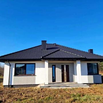 Продам будинок з гаражем 120м2,Лезнево
