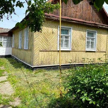 Продається будинок в самому центрі Мирополя за адресою Клубна 19.