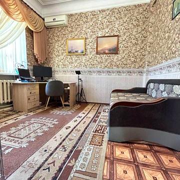 Двокімнатна квартира в Лісках. Низький поверх