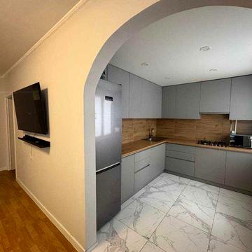 Гонгадзе 12, Виноградар, простора 3к, Газ! 2 поверх! Ретровіль