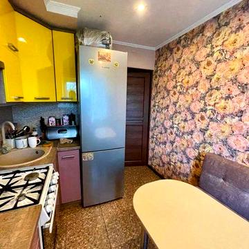 Продаж 3 кімнатна квартира в с. Муроване, поруч Львів
