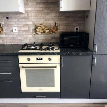 Терміново здам 1 км квартиру на Академічному