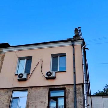 Продам 3комнатную квартиру ул.Запорожская д.8 Сталинка