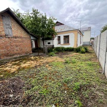 Продаємо будинковолодіння в центрі м. Городища