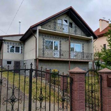 Великий будинок в селі Кротошин 5км від Львова, 5 кімнат -один поверх