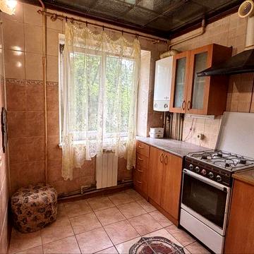 2 кімнатна біля критого ринку/Дендоопарк на 3 поверсі під немонт з АГО