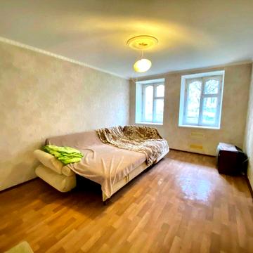 Продаж 3 кімнатна квартира 50м,  1/2 поверх, вул.  1-ша Лінія