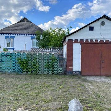 Продам цегляний будинок із зручностями в Узині