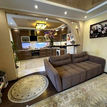 Продам 3-кімнатну дворівневу квартиру 95 м² у районі Академічний