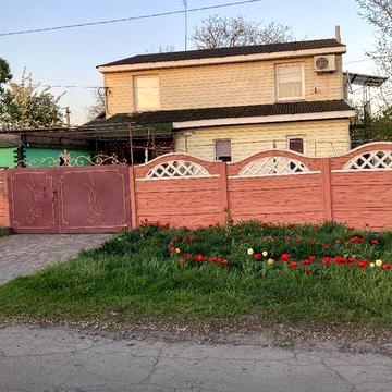 Дім двоповерховий
