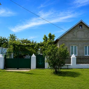 75 соток земли + жилой дом, 40 км от Одессы