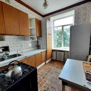Продаж 3 кімнатної квартири в Центрі