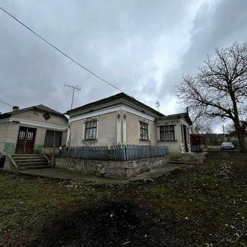 Продється будинок
