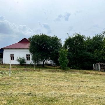 Будинок із земельною ділянк.60 км. Від Львова.Золочівський р-н,с.Скнилів