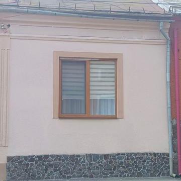 Продам напівособняк в центрі міста