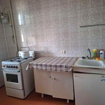 здам велику та світлу 1 кімнатну квартиру Херсонське шоссе,поруч зупинка,до автовокзалу 5 хв їхати