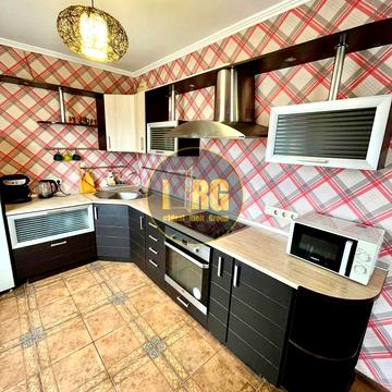 Срібнокільська вул., 16