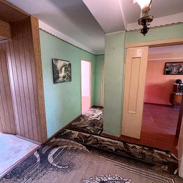 Продається трьох кімнатна квартира на третьому поверсі м. Виноградів Армійська 1 квартира 20 ЖК Черняховка